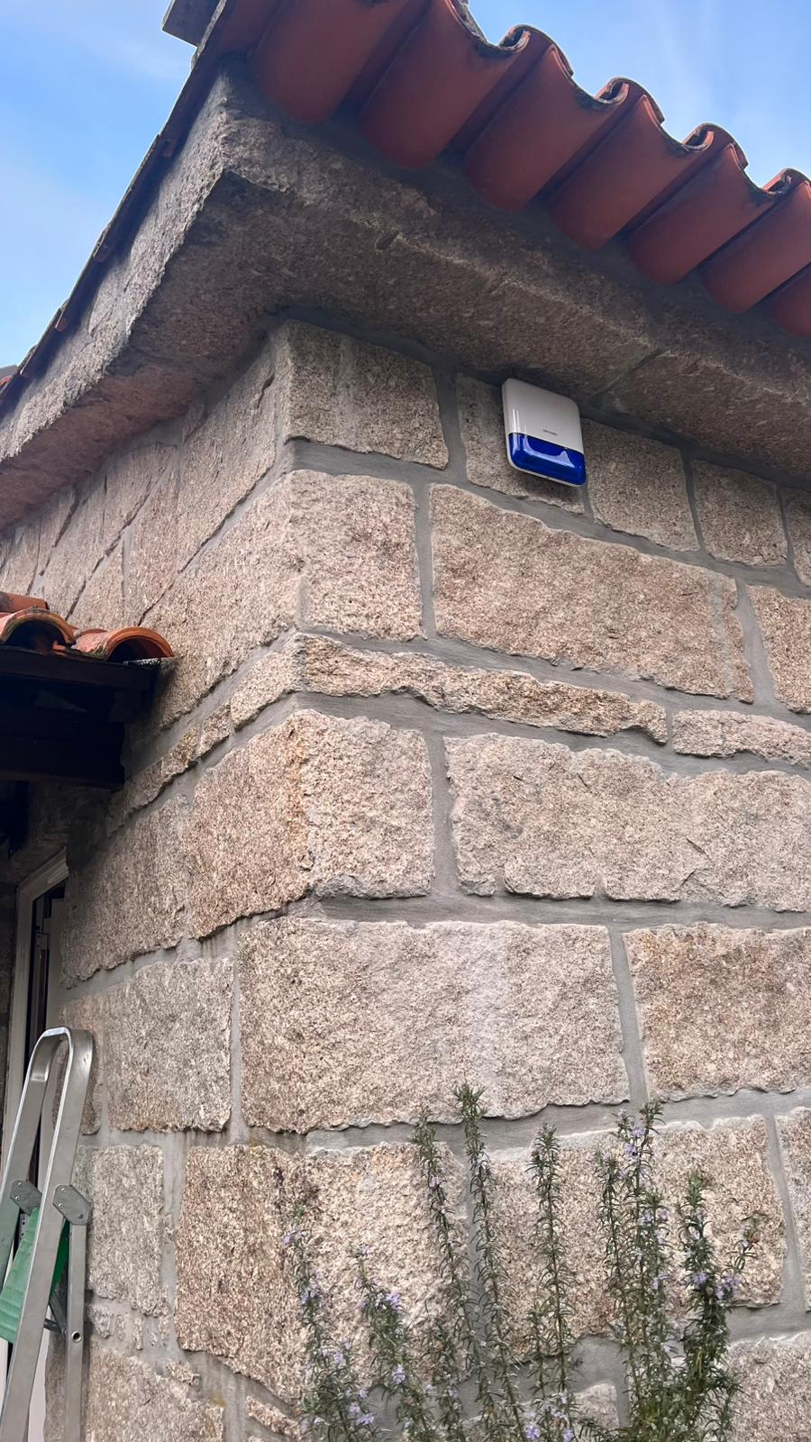 Sirene exterior de alarme