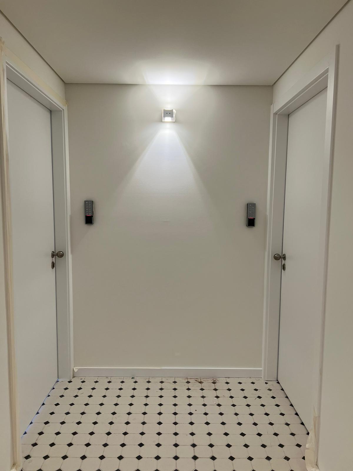 Controlo de Acessos em Corredor