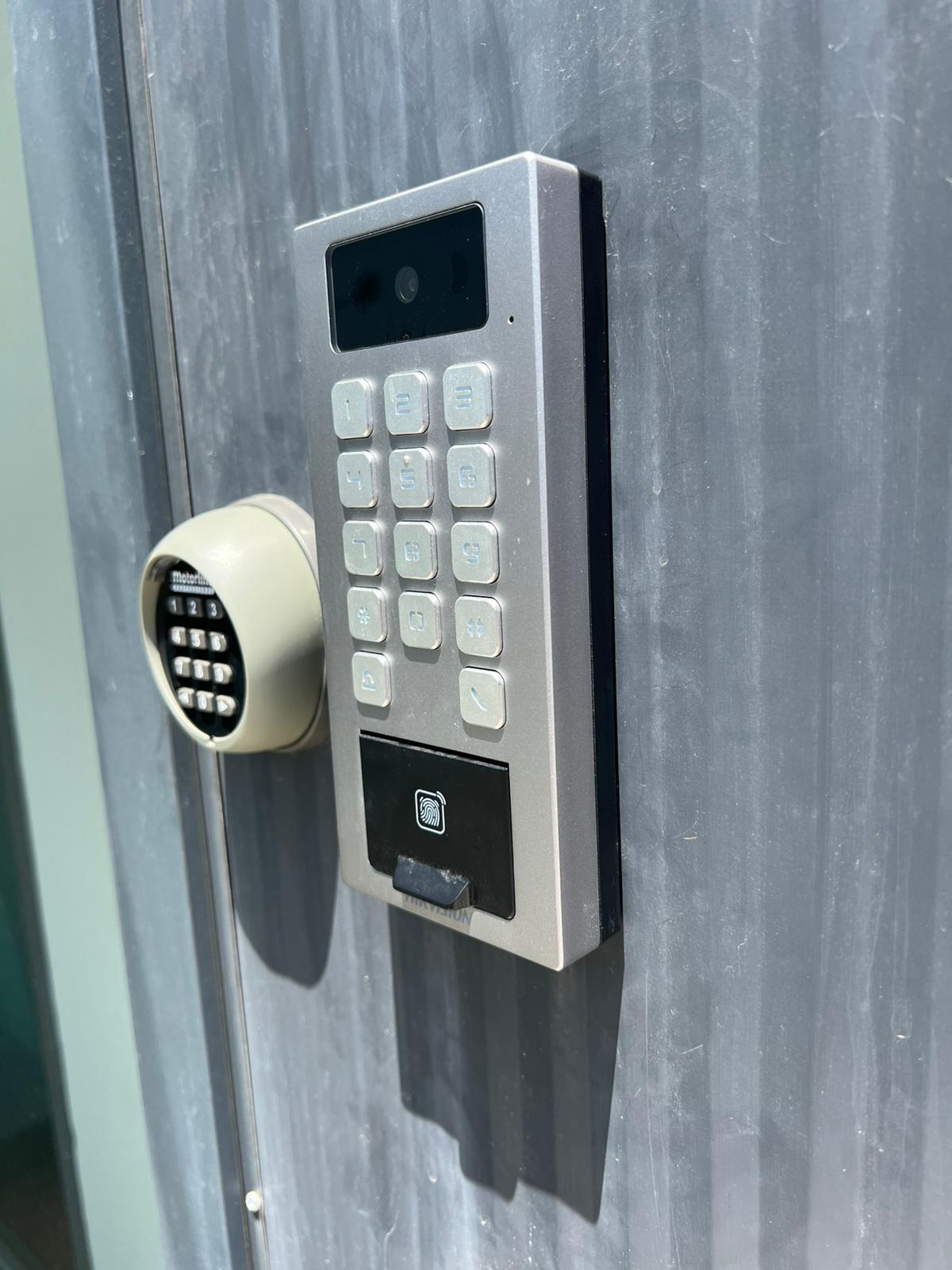 Teclado de Acessos e Videoporteiro