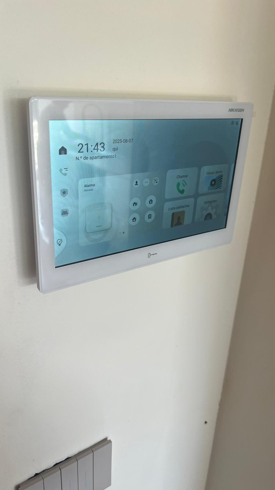 Monitor Interior Hikvision